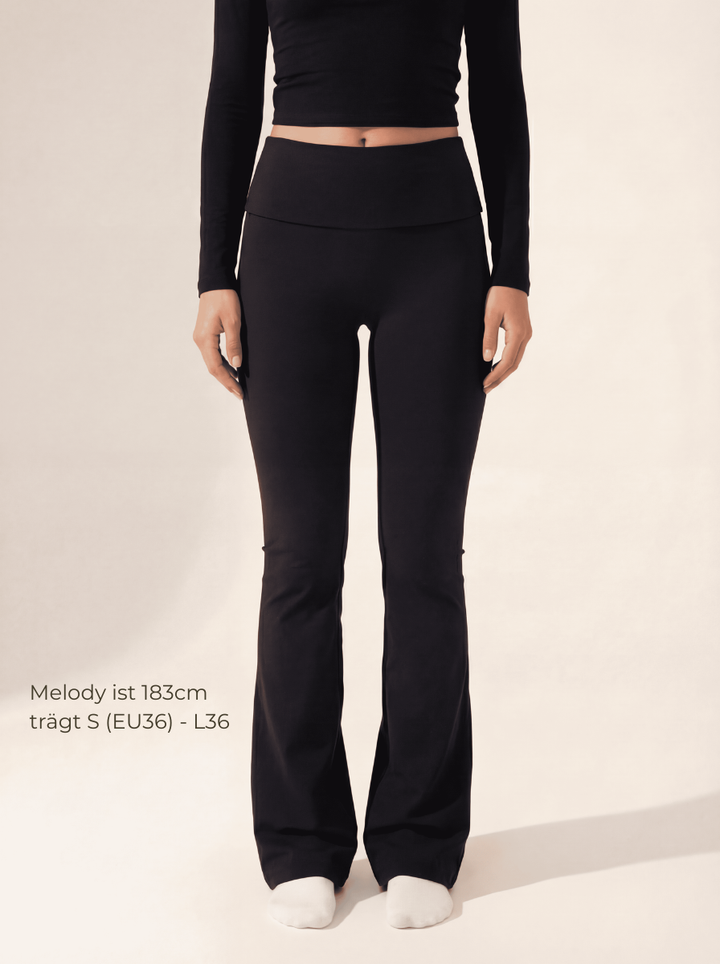 TALL Flared Foldover Yoga Leggings PeachSkin™ für große Frauen - tallfinds
